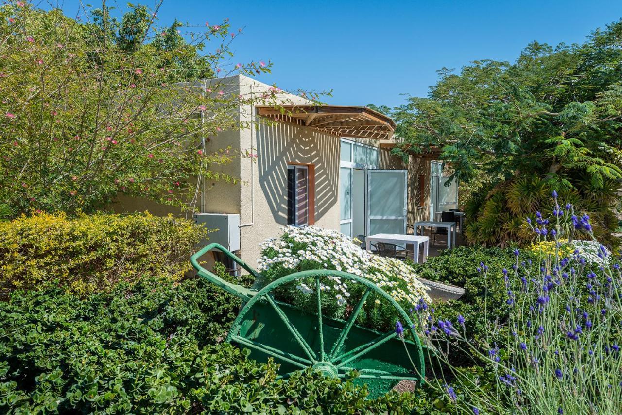 Eilot Kibbutz Country Lodging Eilat Exterior photo