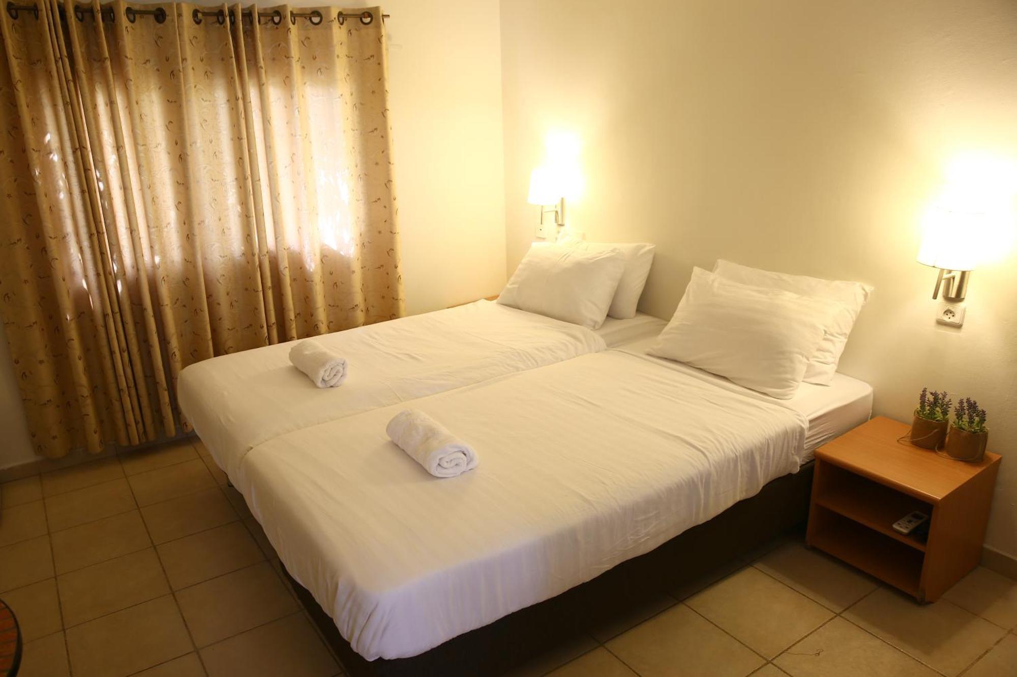 Eilot Kibbutz Country Lodging Eilat Room photo