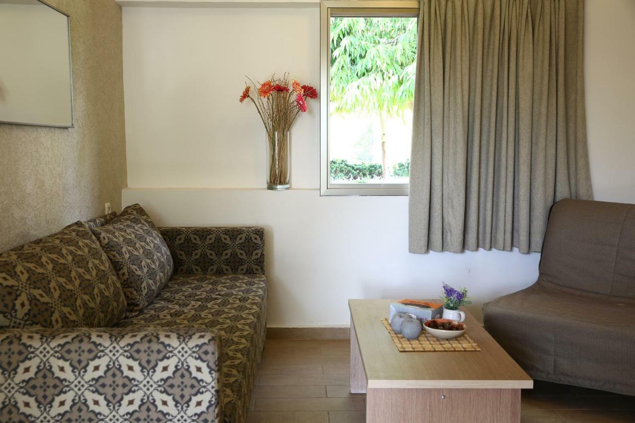 Eilot Kibbutz Country Lodging Eilat Exterior photo